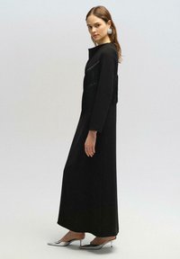 Touché Privé WITH FRINGE DETAIL - Maxi šaty - black