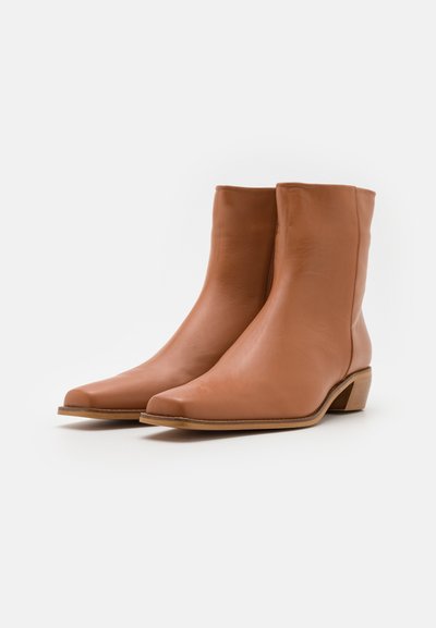 Holzweiler MIMMI BOOT - Bottines - camel