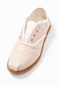 TOMS Chaussures à lacets - beige