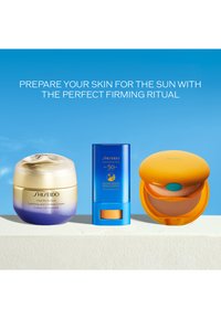Shiseido CLEAR SUNCARE STICK SPF50+ - Solkrem