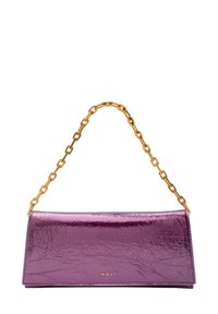 Lila metallisk läderhandväska med rektangulär form, guldkedjesnodd och präglad märkning "NALI" på framsidan.