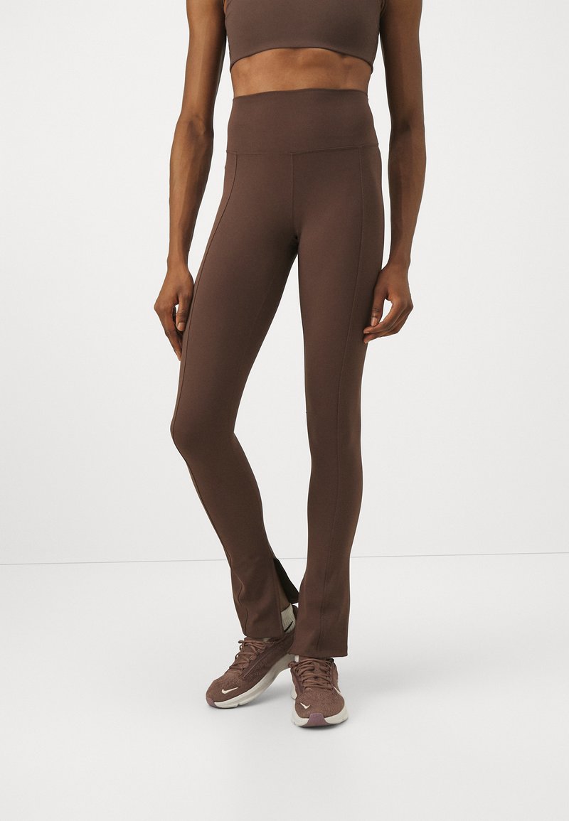 Nike Performance ONE SPLIT HEM - Tajice - baroque brown