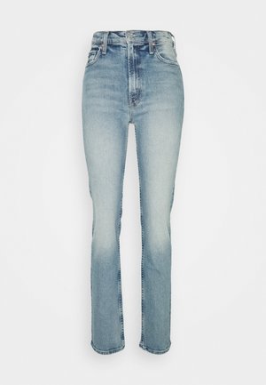 Högmidjade blå denimjeans, rak benklippning, medelvasket med lätt blekning, femfickorsdesign och metallbeslag.