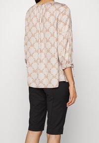 Marc Cain Blusa - brown