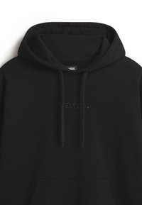 Haut à capuche noir avec une poche avant, un cordon de serrage et un logo "Vans." en relief. Texture de tissu douce et coupe décontractée.