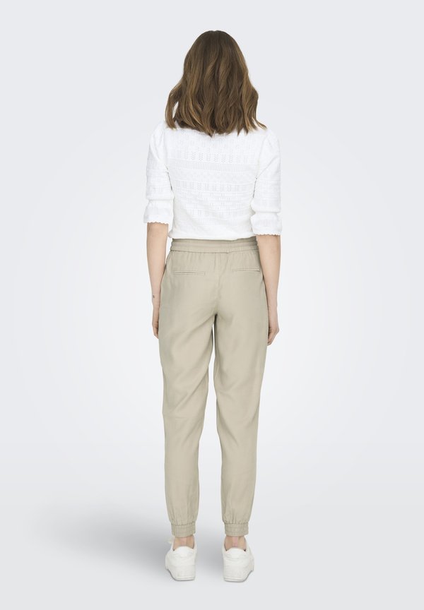 ONLKELDA EMERY PULL UP - Trousers - humus3