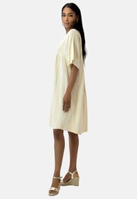 Elara Vestido informal - beige