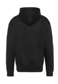 Sudadera negra con capucha ajustable, mangas largas, puños y dobladillo acanalados. Fabricada con un tejido suave y de textura lisa. Sin gráficos.