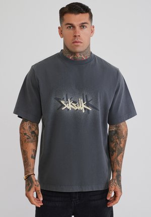 SIKSILK, GRAPHIC, szary