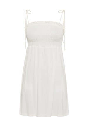 Weißes ärmelloses Sommerkleid mit gerafftem Oberteil und dünnen Schulterbändern, knielang mit weitem, fließendem Rock.