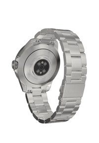 Smartwatch aus Edelstahl mit silberner Metallic-Oberfläche, rechteckigem Zifferblatt und Gliederarmband-Design. Verfügt über einen runden Sensor auf der Rückseite.