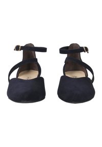 Ballerines en daim bleu marine avec deux fines brides de cheville et un bout rond. Les chaussures ont une texture lisse et un design à profil bas.