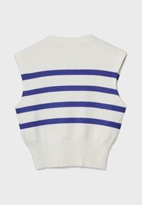 Veste blanche en tricot sans manches avec quatre rayures horizontales bleues et ourlet côtelé, vue de dos.