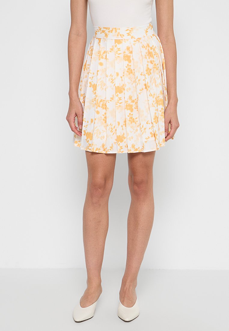 2nd Day Plooirok wit 2nd Day Plooirok wit