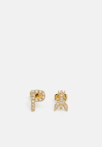 Zlatne naušnice s dizajnom slova "P" i oblikom insekta, oboje ukrašeno sitnim prozirnim rhinestones. Glatka metalik završna obrada.