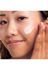 Sunday Riley C.E.O.15% VITAMIN C BRIGHTENING SERUM - Serum