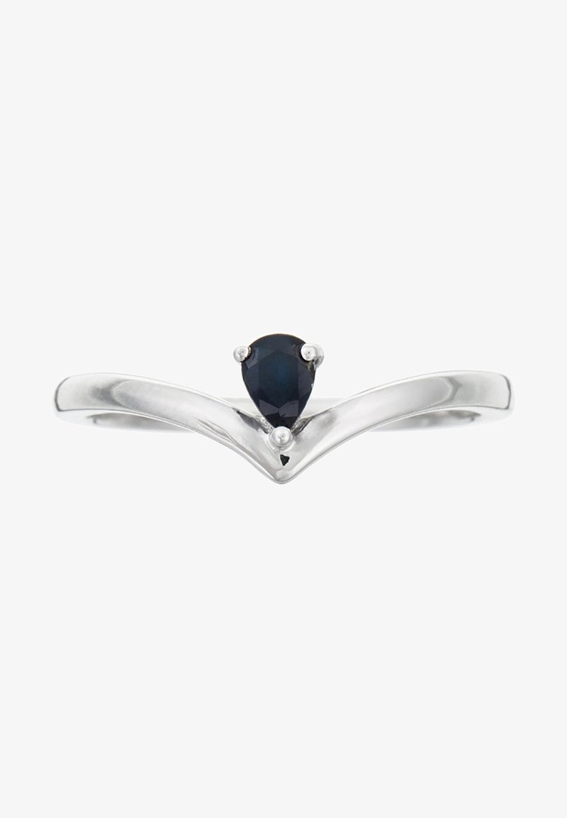 Bague en argent en forme de V avec une pierre précieuse bleu foncé en forme de poire tenue par trois griffes au centre.