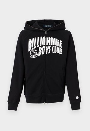 Črna jopa z zadrgo in kapuco, z belo napisano "Billionaire Boys Club" ter grafiko astronautske čelade na sprednji strani, s kapuco in dolgimi rokavi.