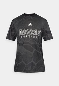 Camisola desportiva preta de mangas curtas da Adidas, com um padrão texturizado e o logótipo "ADIDAS SPORTSWEAR" em branco na parte da frente.