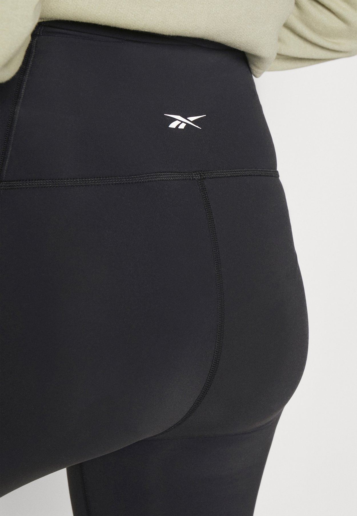 LUX SHORT