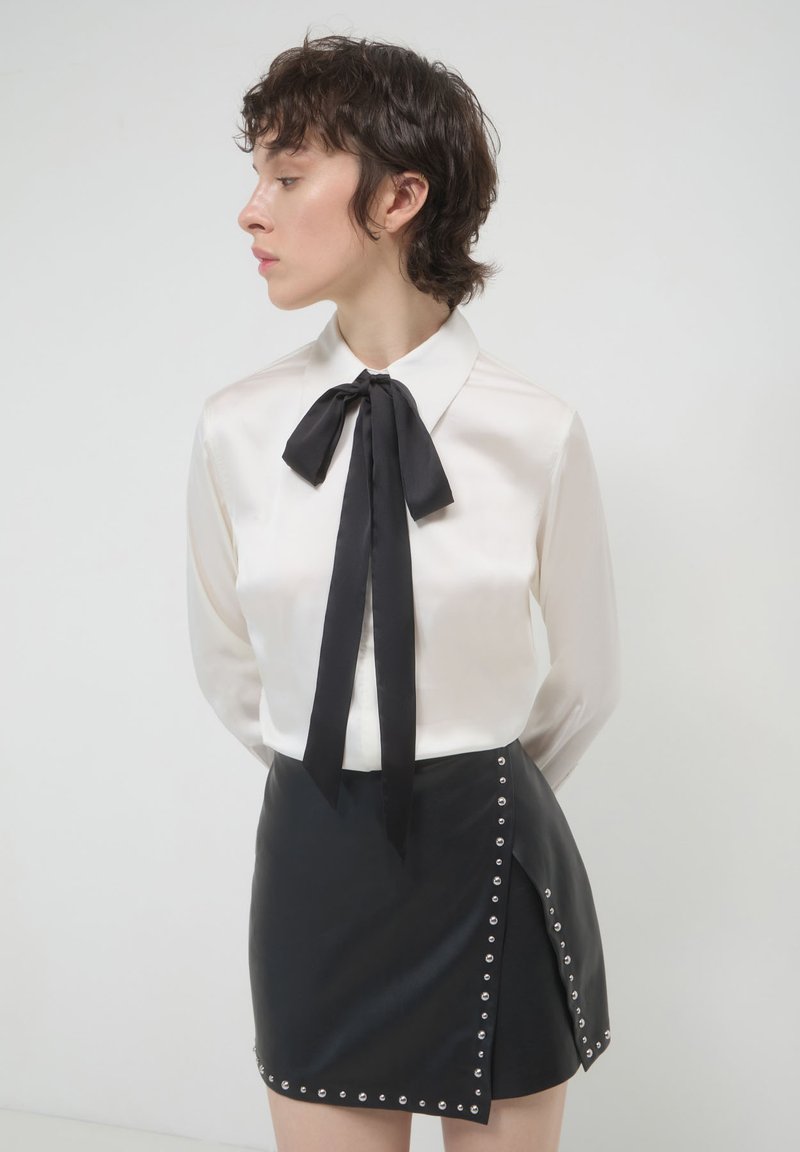 Calliope EN  AVEC NŒUD - Camicia - blanc