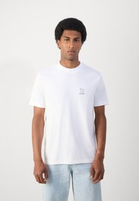 Thumbnail Image 4