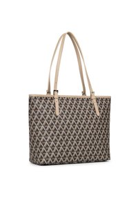 Brun tote taske med geometrisk mønster og lyse beige læderhåndtag og kant. Firkantet form og struktureret overflade. Elegant detaljering.