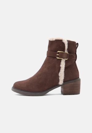 HAILEY BUCKLE - Klasikiniai aulinukai - dark brown
