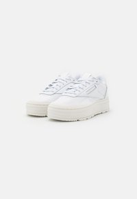 Reebok Classic CLUB C DOUBLE GEO - Sapatilhas - footwear white/chalk