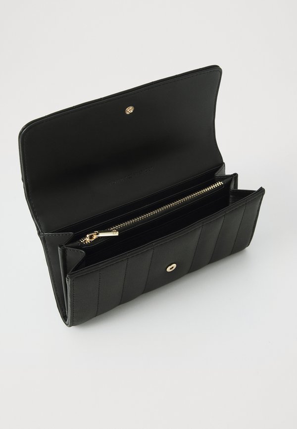 FEMININE FLAP - Wallet4
