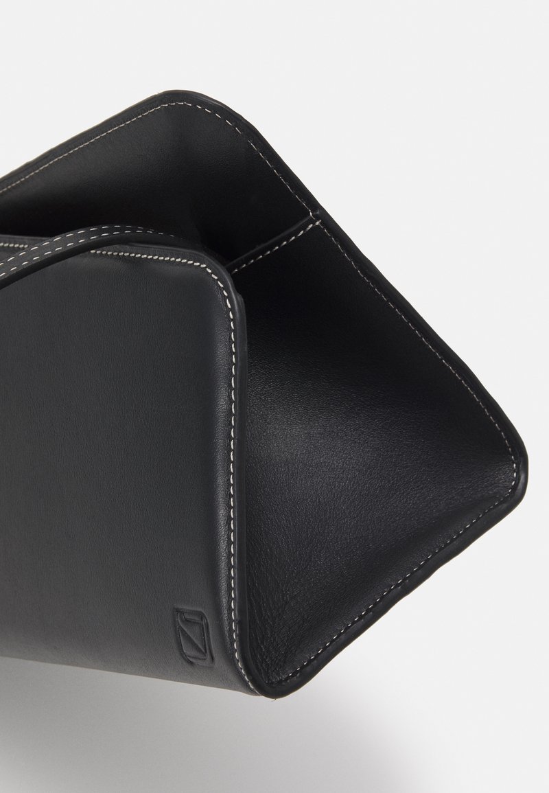 Damen Handtaschen | Yuzefi SLANT SHOULDER BAG Handtasche black/schwarz - YD20851 Damen Handtaschen | Yuzefi SLANT SHOULDER BAG Handtasche black/schwarz - YD20851