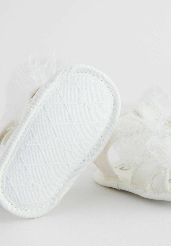 REGULAR FIT – Lauflernschuh