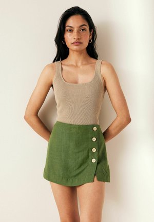 Next REGULAR FIT - Shorts - khaki green