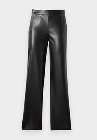 Zwarte leren broek met brede pijpen, een gladde textuur, voorzakken en een ritssluiting. Kenmerkt zich door een schone, minimalistische stijl.