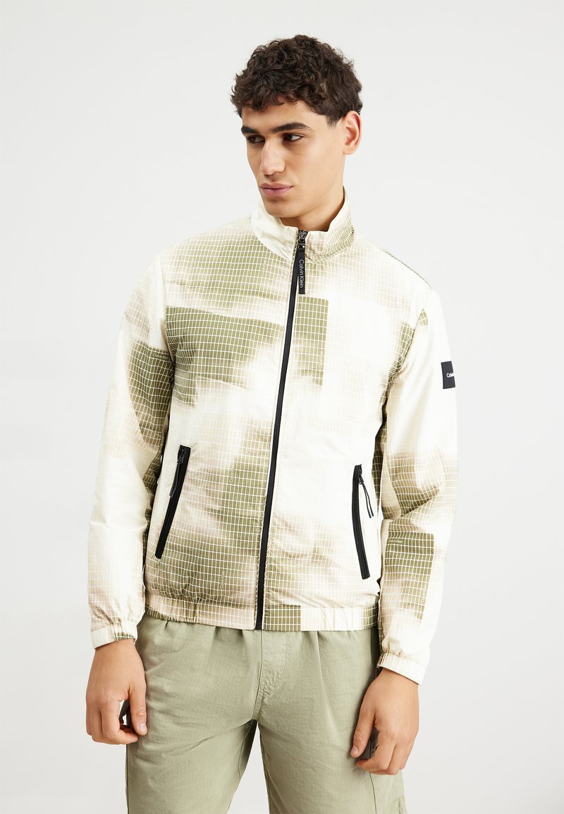 Calvin Klein DIFFUSED GRID BLOUSON - Poletna jakna - icicle/delta green