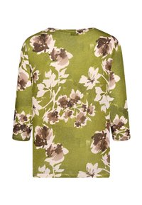 Oberteil mit Blumenmuster und dreiviertel Ärmeln. Grüner Hintergrund mit großen braunen und rosa Blumen. Weicher Stoff, rundhalsausschnitt, lässige Passform.