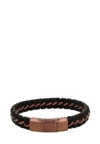 Pulsera de cuero trenzado en negro, con acentos de cobre y un cierre rectangular. Contrastes de textura entre elementos lisos y trenzados.