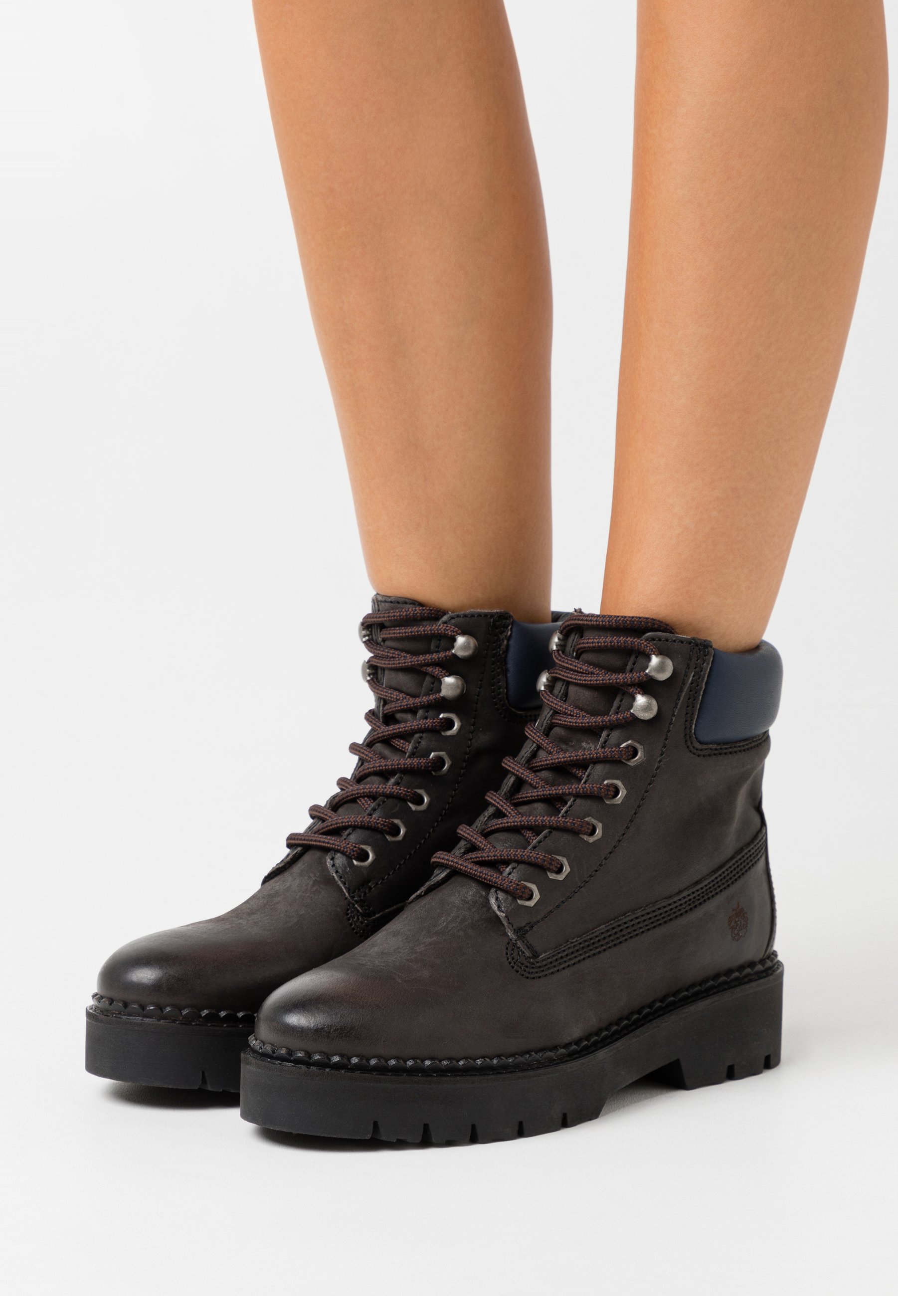 apple of eden chaussures