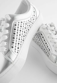 Next FOREVER COMFORT LASERCUT  - Tossud - silver