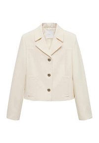 Blazer court crème pour femme avec col cranté, trois boutons devant et deux poches avant.