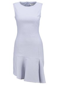 Jasnoniebieska sukienka bez rękawów z teksturowanym wzorem w diamenty, dopasowana w talii i z rozkloszowanym dołem. Zamek z tyłu. Gładka tkanina.