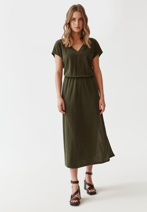 TATUUM BONEA - Freizeitkleid - green