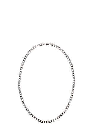 Ezüst láncnyaklánc, összekapcsolódó láncszemekkel, sima felülettel és biztonságos zárral, lekerekített élekkel és klasszikus, díszítés nélküli dizájnnal.