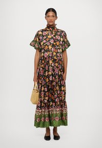 MILLE VICTORIA DRESS - Tričkové šaty - secret garden