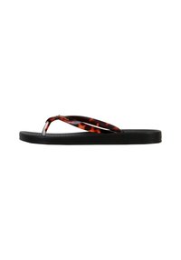 Infradito con suola in gomma nera e cinturino in tartaruga marrone. Il cinturino ha un profilo sottile e una leggera finitura lucida.
