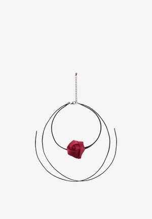 faina, Ketting - black red