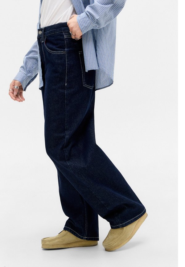 LOGAN - Straight leg jeans - rinse