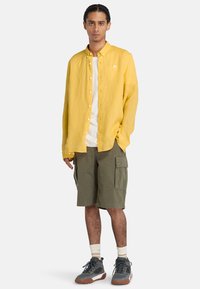 Timberland MILL BROOK WAY - Camisa - mimosa