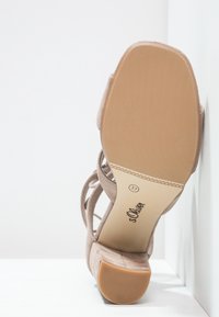 s.Oliver Sandaalit nilkkaremmillä - grey