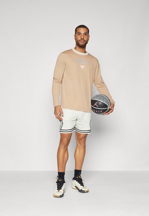 NBA CITY EDITION CHICAGO BULLS PREGAME TOP - Club wear4